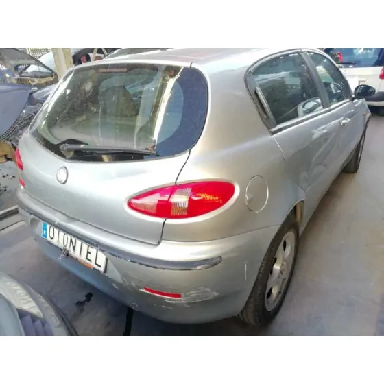 ALFA ROMEO 147 (190) '2003 1.6 T.SPARK ECO DISTINCTIVE GRIS PLATA