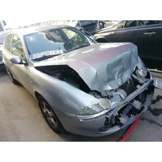 ALFA ROMEO 147 (190) '2003 1.6 T.SPARK ECO DISTINCTIVE GRIS PLATA