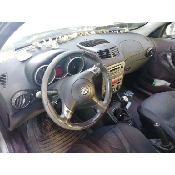 ALFA ROMEO 147 (190) '2003 1.6 T.SPARK ECO DISTINCTIVE GRIS PLATA