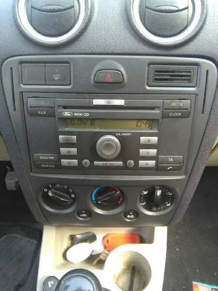 FORD FUSION (CBK) '2005 TREND NEGRO