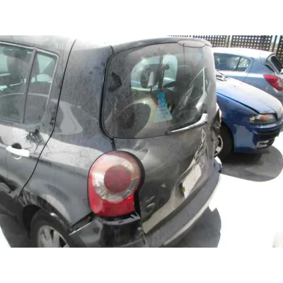 RENAULT MODUS '2004 AUTHENTIQUE NEGRO