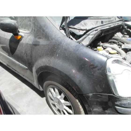 RENAULT MODUS '2004 AUTHENTIQUE NEGRO