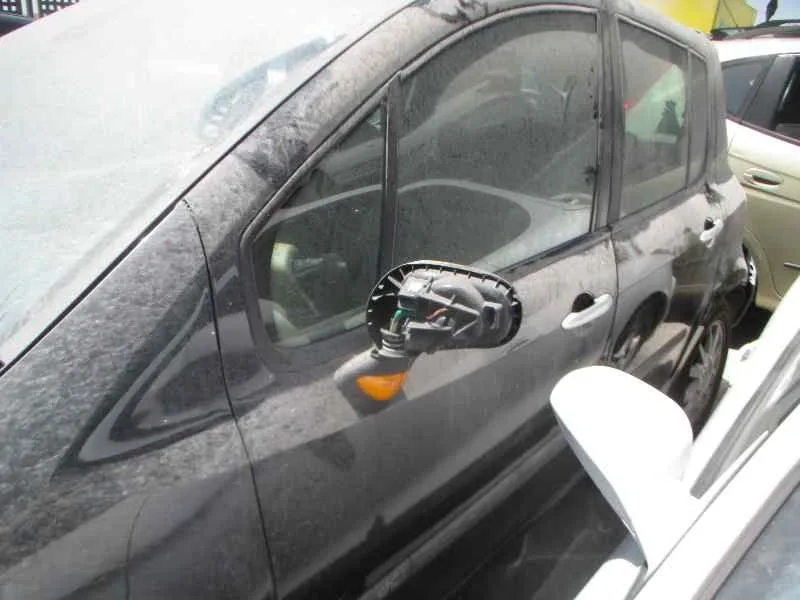 RENAULT MODUS '2004 AUTHENTIQUE NEGRO