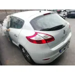 RENAULT MEGANE III BERLINA 5 P RENAULT MEGANE III BERLINA 5 P '2014 BOSE EDITION BLANCO 2013