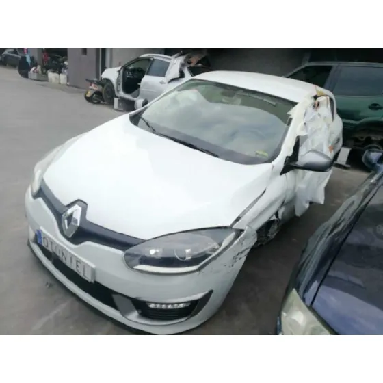 RENAULT MEGANE III BERLINA 5 P '2014 BOSE EDITION BLANCO