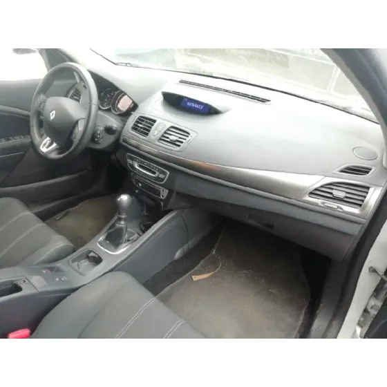 RENAULT MEGANE III BERLINA 5 P '2014 BOSE EDITION BLANCO