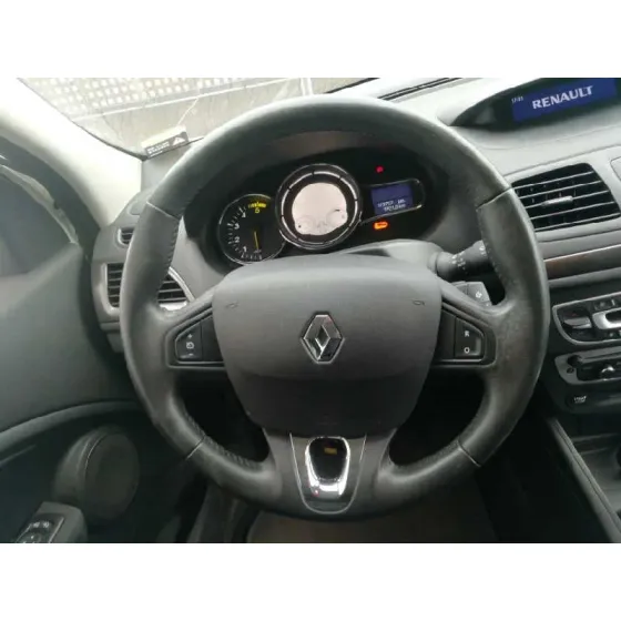 RENAULT MEGANE III BERLINA 5 P '2014 BOSE EDITION BLANCO