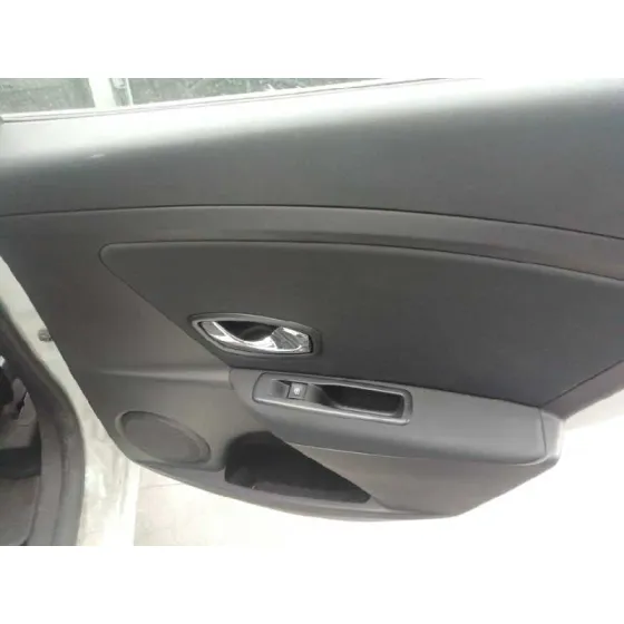 RENAULT MEGANE III BERLINA 5 P '2014 BOSE EDITION BLANCO