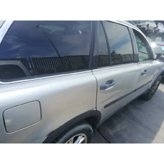 VOLVO XC90 '2004 2.4 DIESEL CAT PLATA