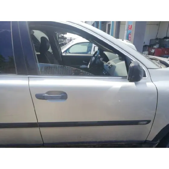 VOLVO XC90 '2004 2.4 DIESEL CAT PLATA