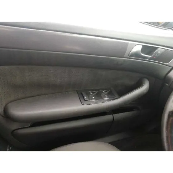 AUDI A6 BERLINA (4B2) '2004 2.5 TDI QUATTRO NEGRO
