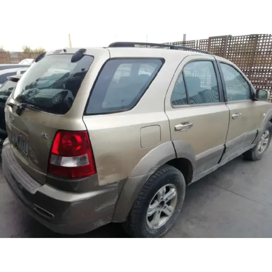 KIA SORENTO '2002 2.5 CRDI CAT MARRON RARO