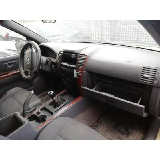 KIA SORENTO '2002 2.5 CRDI CAT MARRON RARO