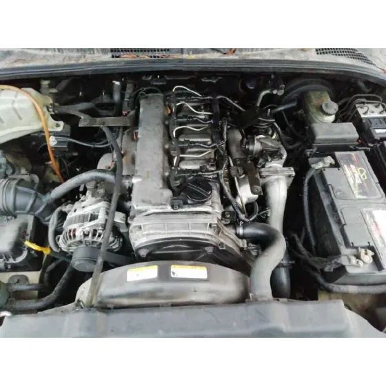 KIA SORENTO '2002 2.5 CRDI CAT MARRON RARO