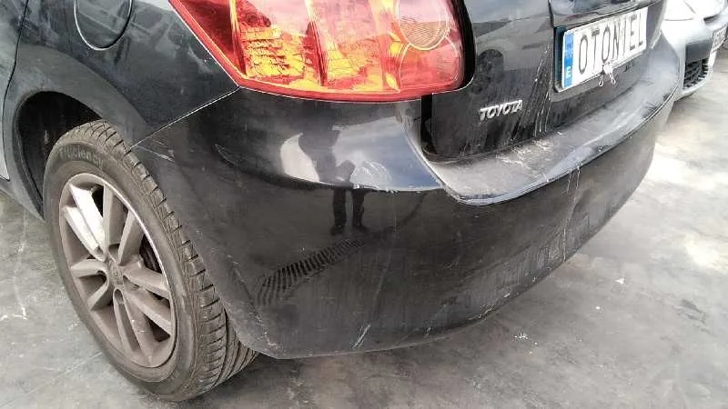 TOYOTA AURIS '2010 ACTIVE NEGRO