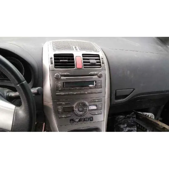 TOYOTA AURIS '2010 ACTIVE NEGRO