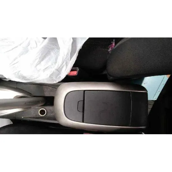 TOYOTA AURIS '2010 ACTIVE NEGRO