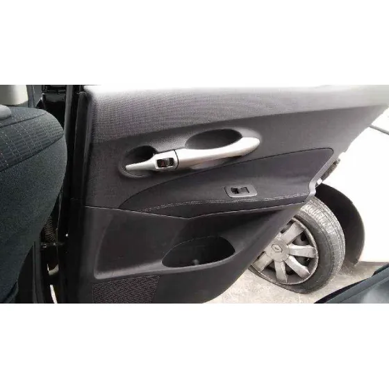 TOYOTA AURIS '2010 ACTIVE NEGRO