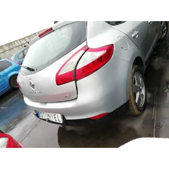 RENAULT MEGANE III BERLINA 5 P '2010 EMOTION GRIS