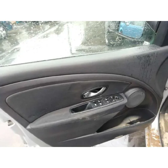 RENAULT MEGANE III BERLINA 5 P '2010 EMOTION GRIS
