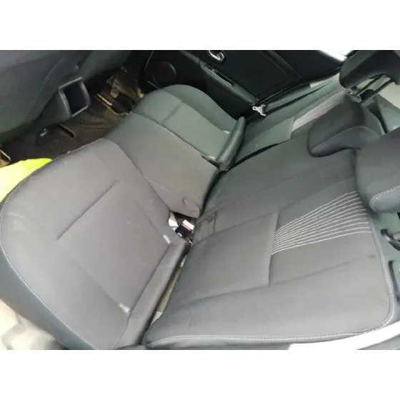 RENAULT MEGANE III BERLINA 5 P '2010 EMOTION GRIS