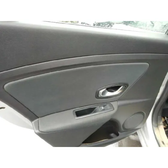 RENAULT MEGANE III BERLINA 5 P '2010 EMOTION GRIS