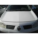 RENAULT MEGANE II BERLINA 5P RENAULT MEGANE II BERLINA 5P '2004 CONFORT AUTHENTIQUE BLANCO 2002