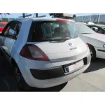 RENAULT MEGANE II BERLINA 5P RENAULT MEGANE II BERLINA 5P '2004 CONFORT AUTHENTIQUE BLANCO 2002