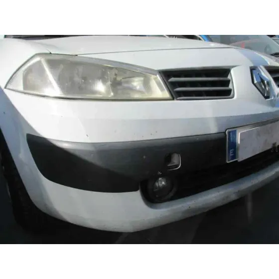 RENAULT MEGANE II BERLINA 5P '2004 CONFORT AUTHENTIQUE BLANCO