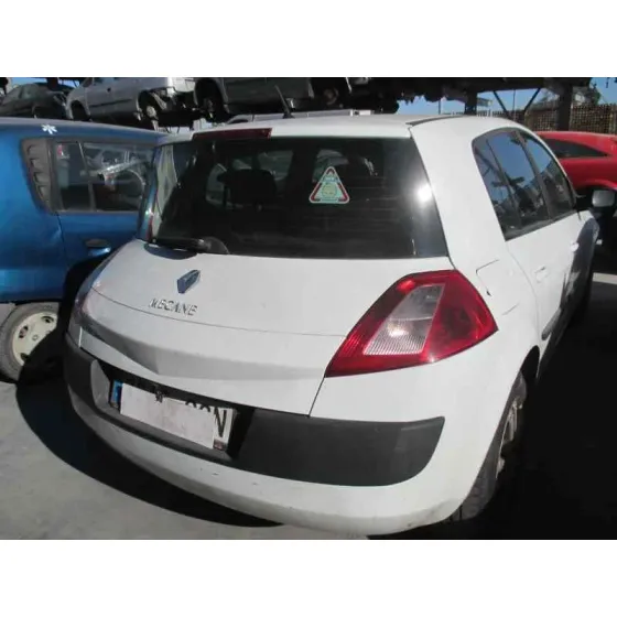 RENAULT MEGANE II BERLINA 5P '2004 CONFORT AUTHENTIQUE BLANCO