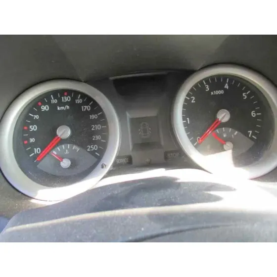 RENAULT MEGANE II BERLINA 5P '2004 CONFORT AUTHENTIQUE BLANCO