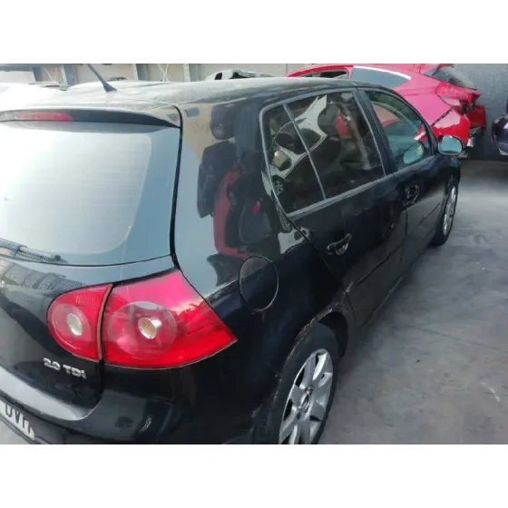 VOLKSWAGEN GOLF V BERLINA (1K1) '2006 SPORTLINE NEGRO