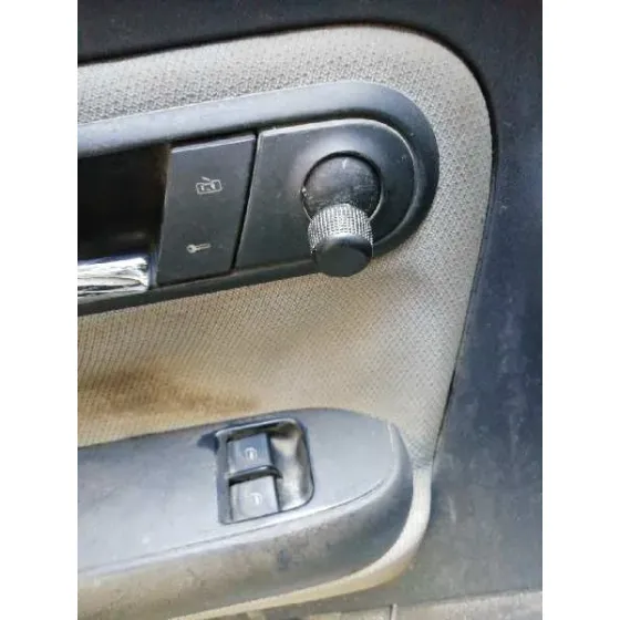 SEAT IBIZA (6L1) '2002 1.9 SDI AZUL