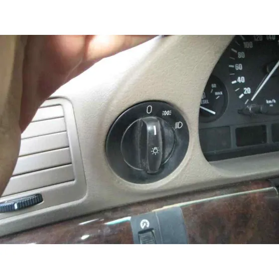 BMW SERIE 7 (E38) '2001 3.0 24V TURBODIESEL CAT CREMA