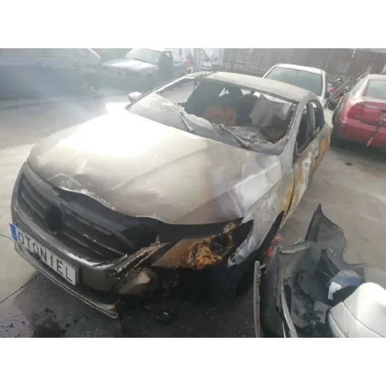 VOLKSWAGEN PASSAT CC (357) '2009 * GRIS