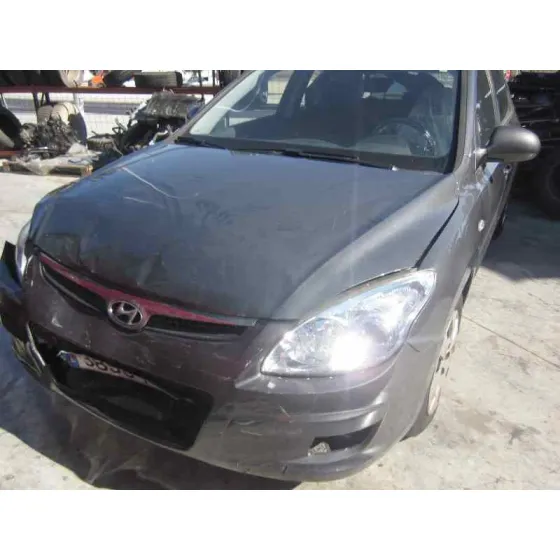 HYUNDAI I30 '2007 CLASSIC GRIS CENIZA