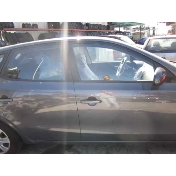 HYUNDAI I30 '2007 CLASSIC GRIS CENIZA