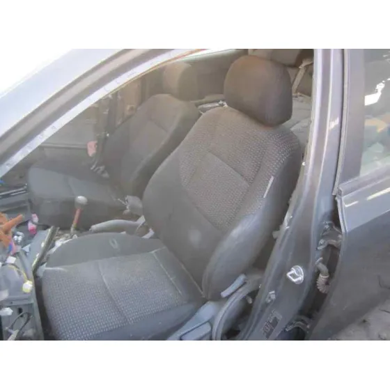 HYUNDAI I30 '2007 CLASSIC GRIS CENIZA