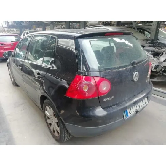 VOLKSWAGEN GOLF V BERLINA (1K1) '2004 CONCEPTLINE (E) NEGRO
