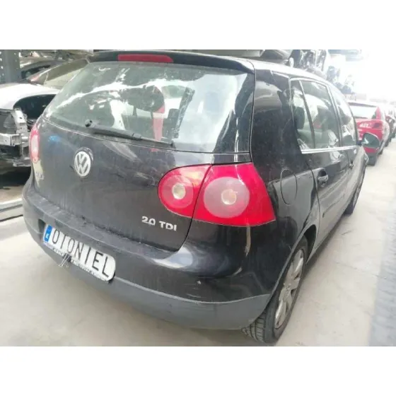 VOLKSWAGEN GOLF V BERLINA (1K1) '2004 CONCEPTLINE (E) NEGRO