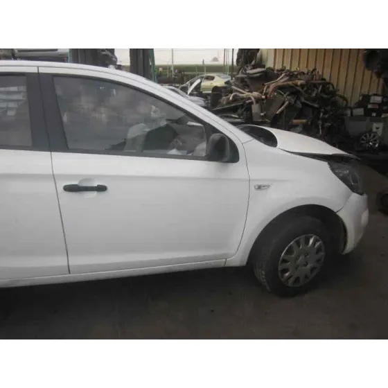HYUNDAI I20 '2011 STYLE BLANCO