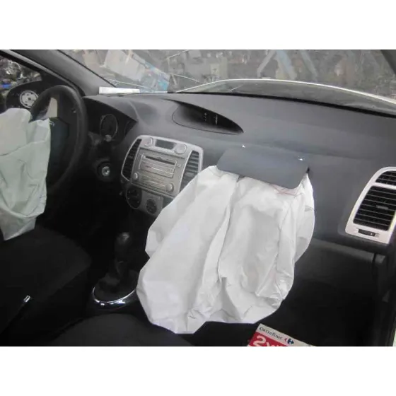 HYUNDAI I20 '2011 STYLE BLANCO
