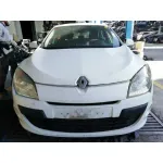 RENAULT MEGANE III BERLINA 5 P RENAULT MEGANE III BERLINA 5 P '2009 AUTHENTIQUE BLANCO 2008
