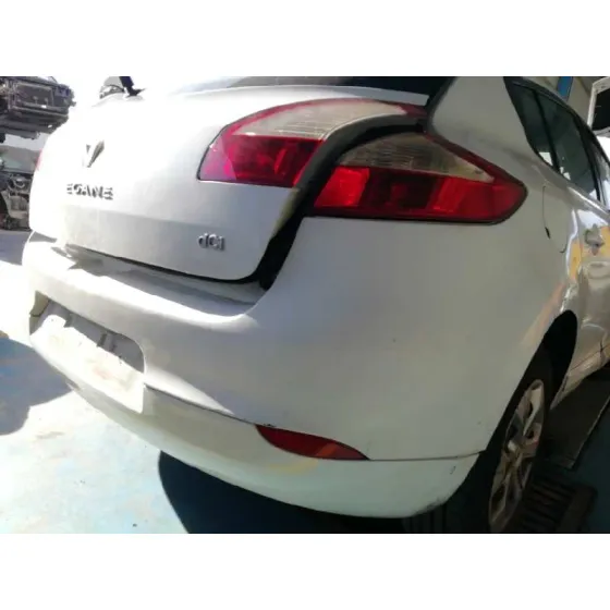 RENAULT MEGANE III BERLINA 5 P '2009 AUTHENTIQUE BLANCO