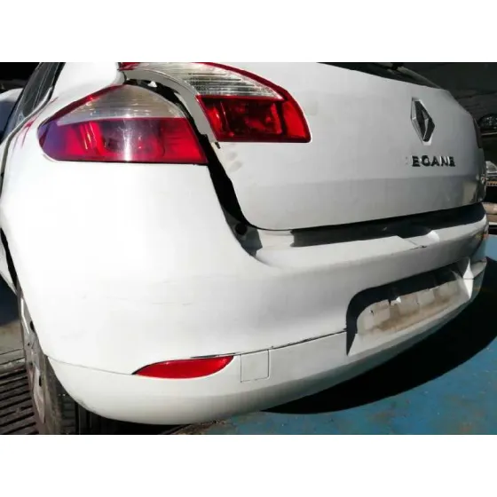 RENAULT MEGANE III BERLINA 5 P '2009 AUTHENTIQUE BLANCO