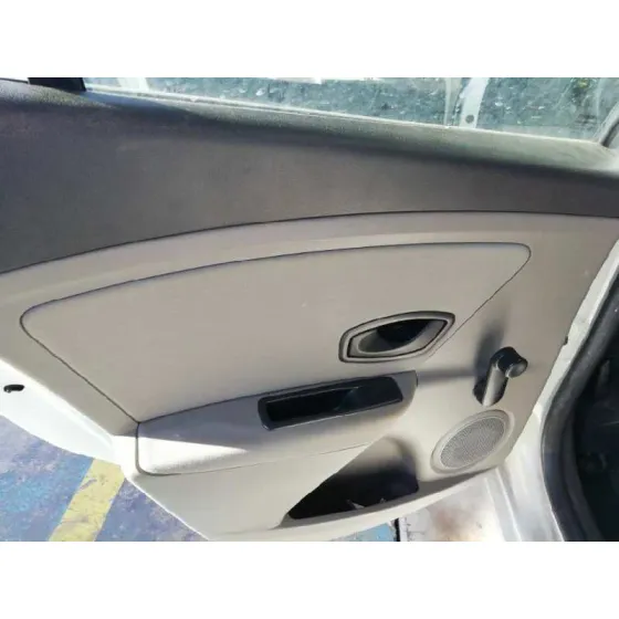 RENAULT MEGANE III BERLINA 5 P '2009 AUTHENTIQUE BLANCO