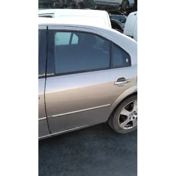 FORD MONDEO BERLINA (GE) '2003 AMBIENTE (06.2003->) (D) MARRON