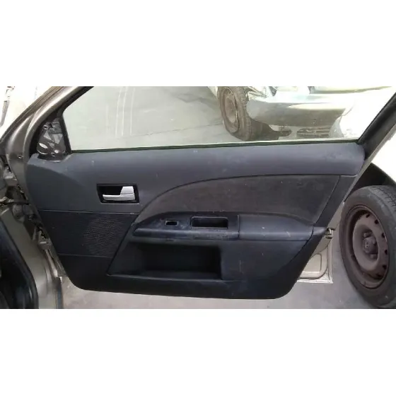 FORD MONDEO BERLINA (GE) '2003 AMBIENTE (06.2003->) (D) MARRON