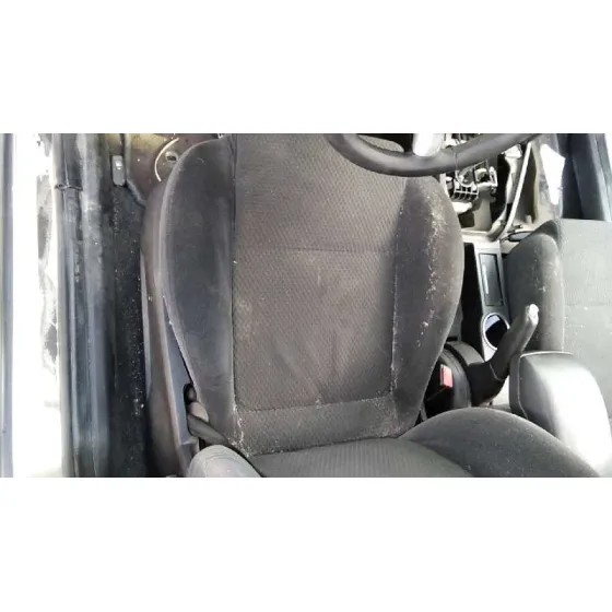 FORD MONDEO BERLINA (GE) '2003 AMBIENTE (06.2003->) (D) MARRON