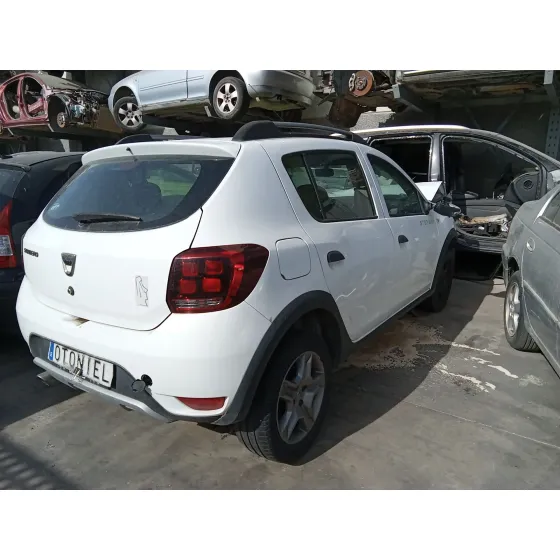 Dacia SANDERO II (B8_) 2012